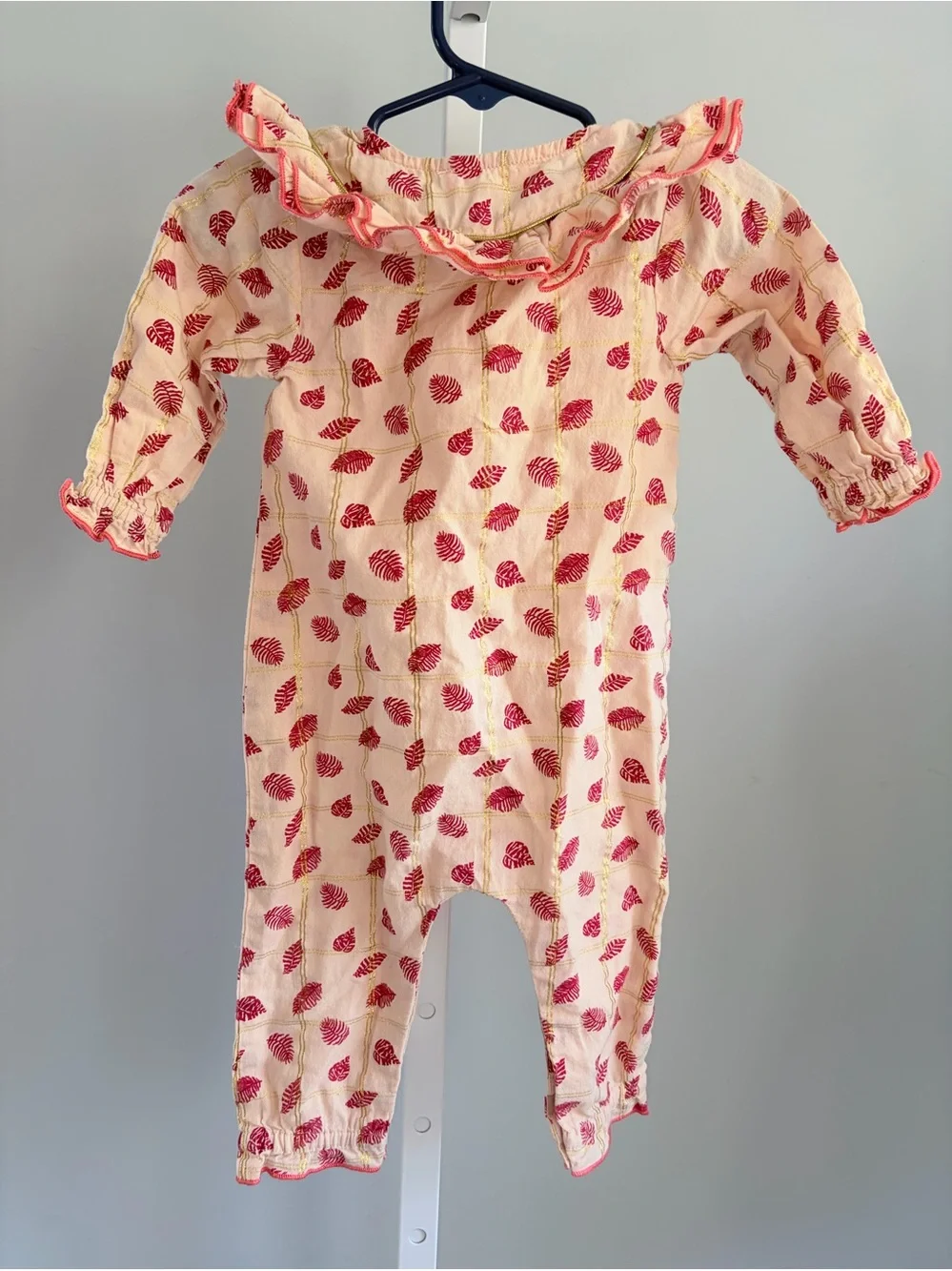 Egg New York Cream & Pink Leaf-Print Ruffle Footed One-Piece Baby Girl 6M